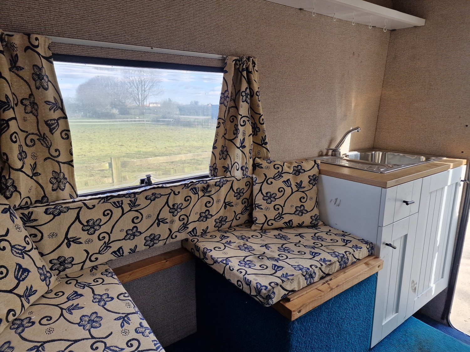 Used Bedford Camper 1989 for sale - 78106416: Photo 14