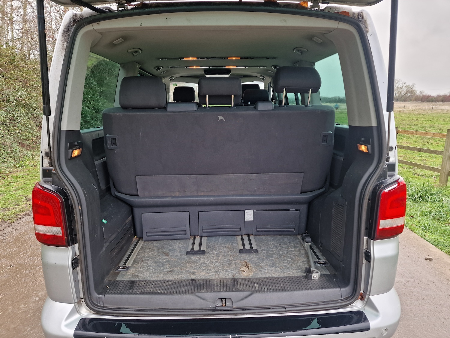 Used Volkswagen Caravelle 2012 for sale - 76692892: Photo 8