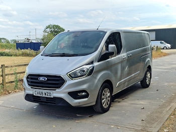 Used Ford Transit Custom 2018 for sale - 79411018: Photo