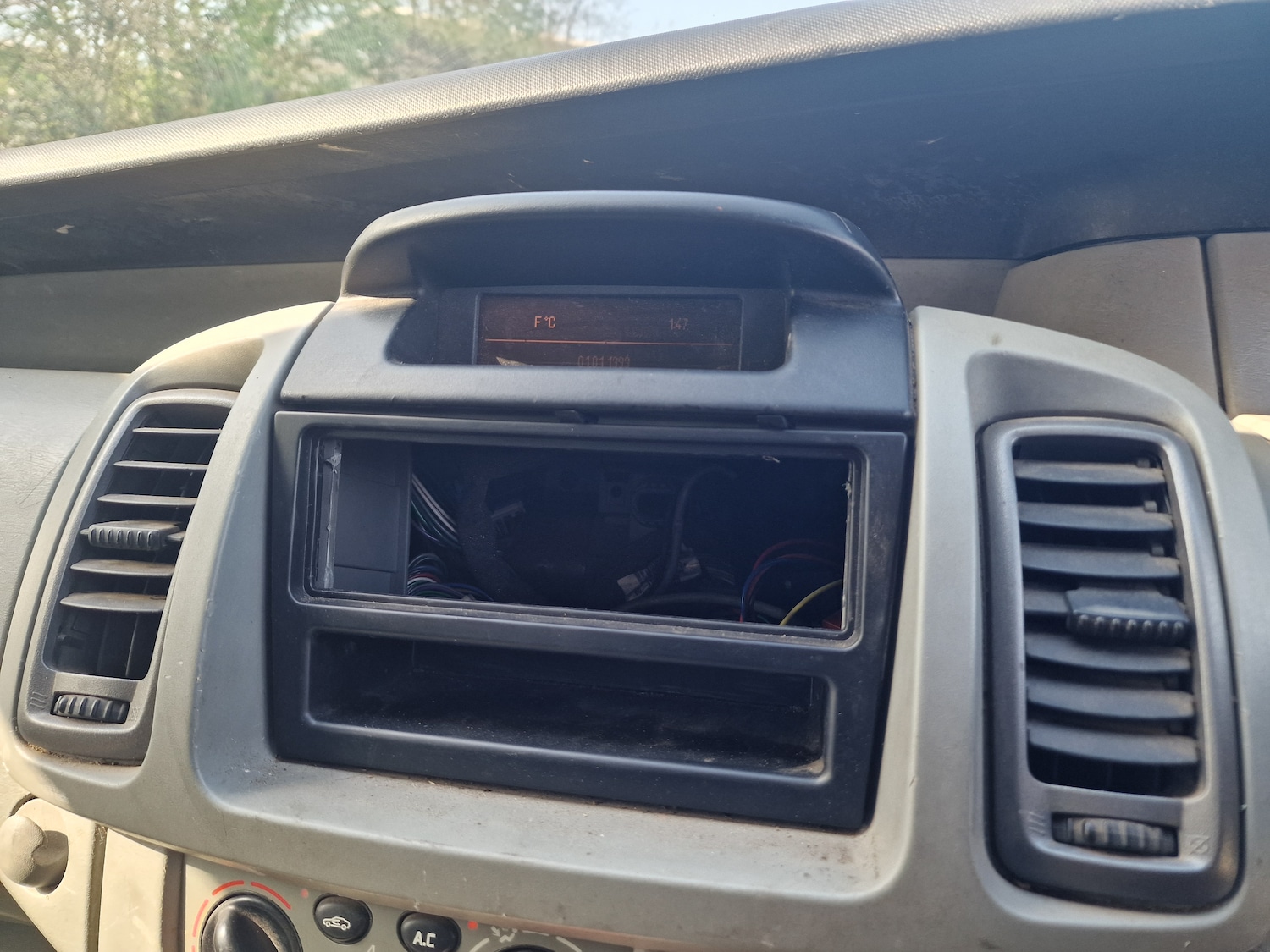 Used Vauxhall Vivaro 2004 for sale - 78169018: Photo 15