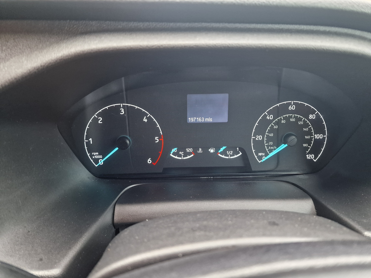 Used Volvo XC40 2021 for sale - 76692884: Photo 16