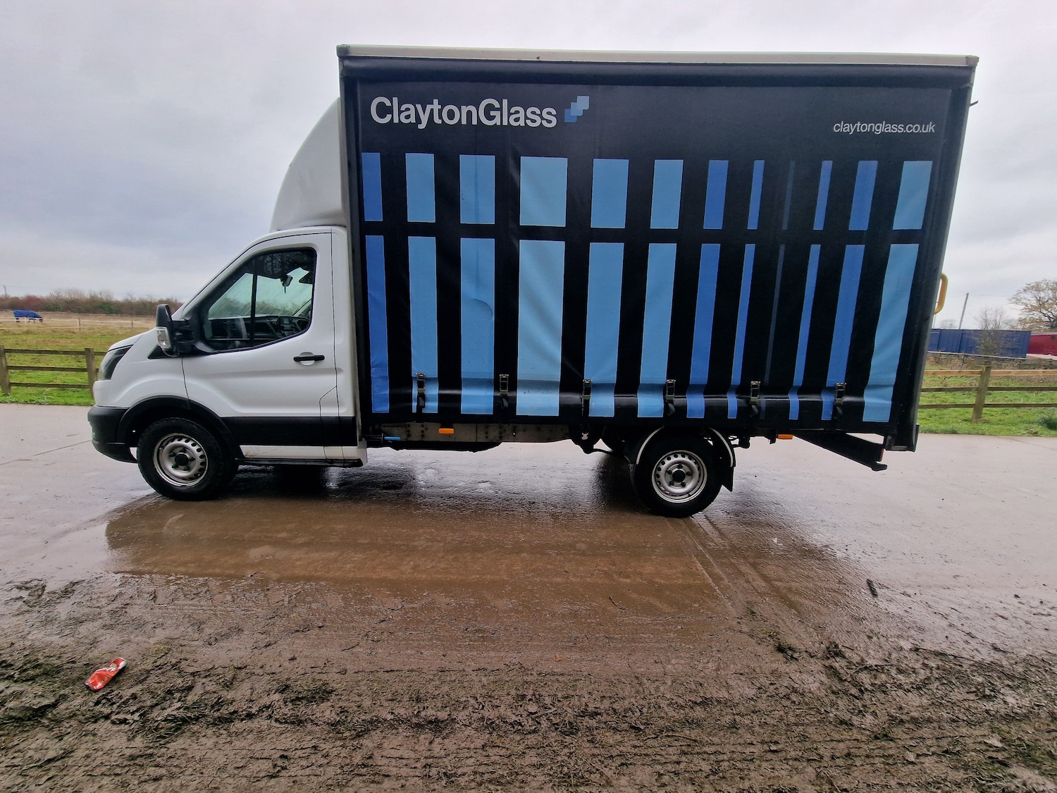 Used Volvo XC40 2021 for sale - 76692884: Photo 9