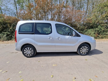 Used Peugeot Partner Tepee 2010 for sale - 79527475: Photo