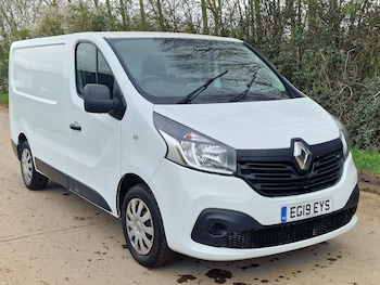 Renault Trafic feature image