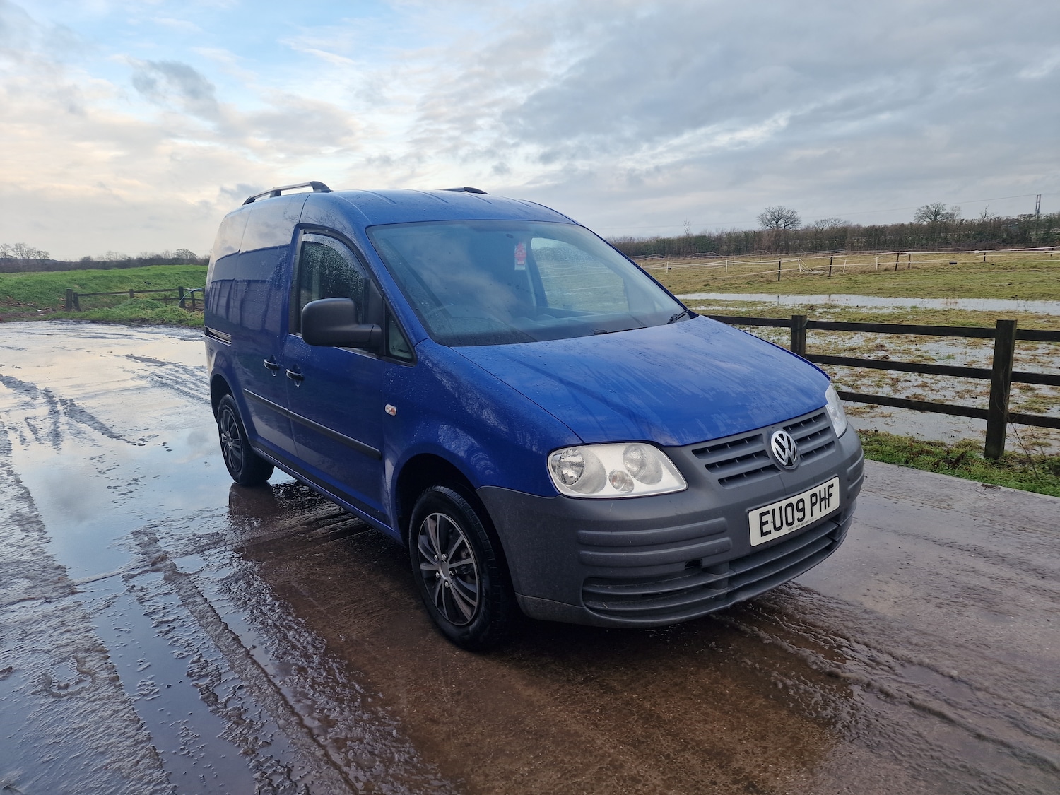 Used Volkswagen Caddy 2009 for sale - 77154602: Photo 1