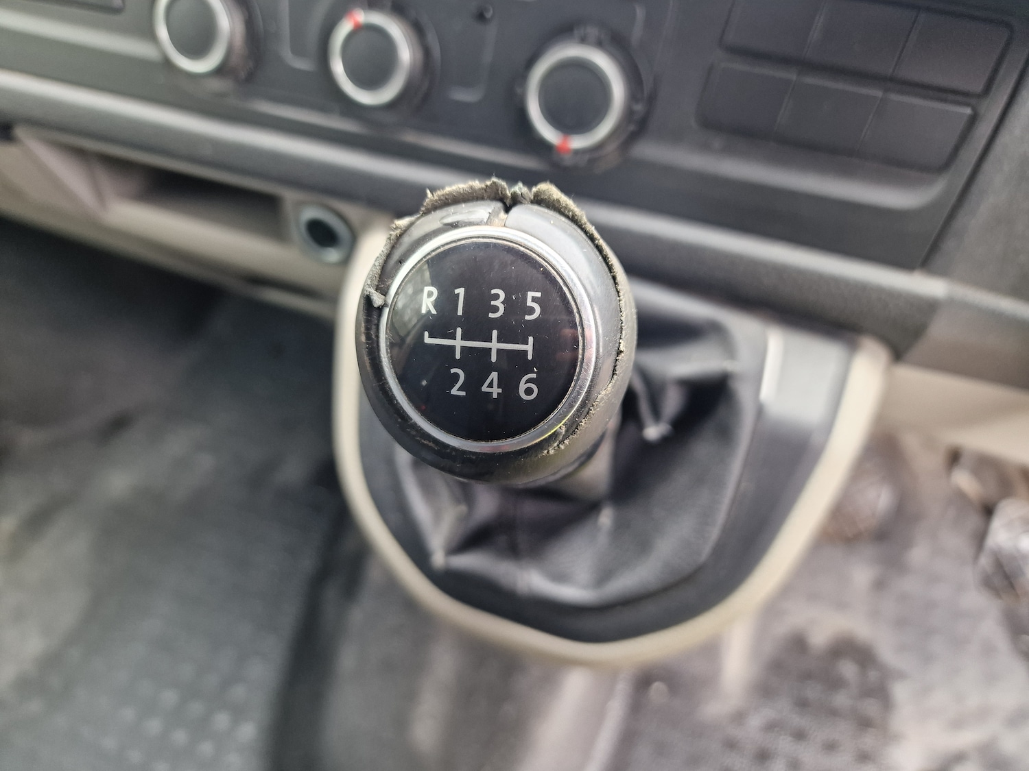 Used Volkswagen Transporter 2016 for sale - 78106018: Photo 16