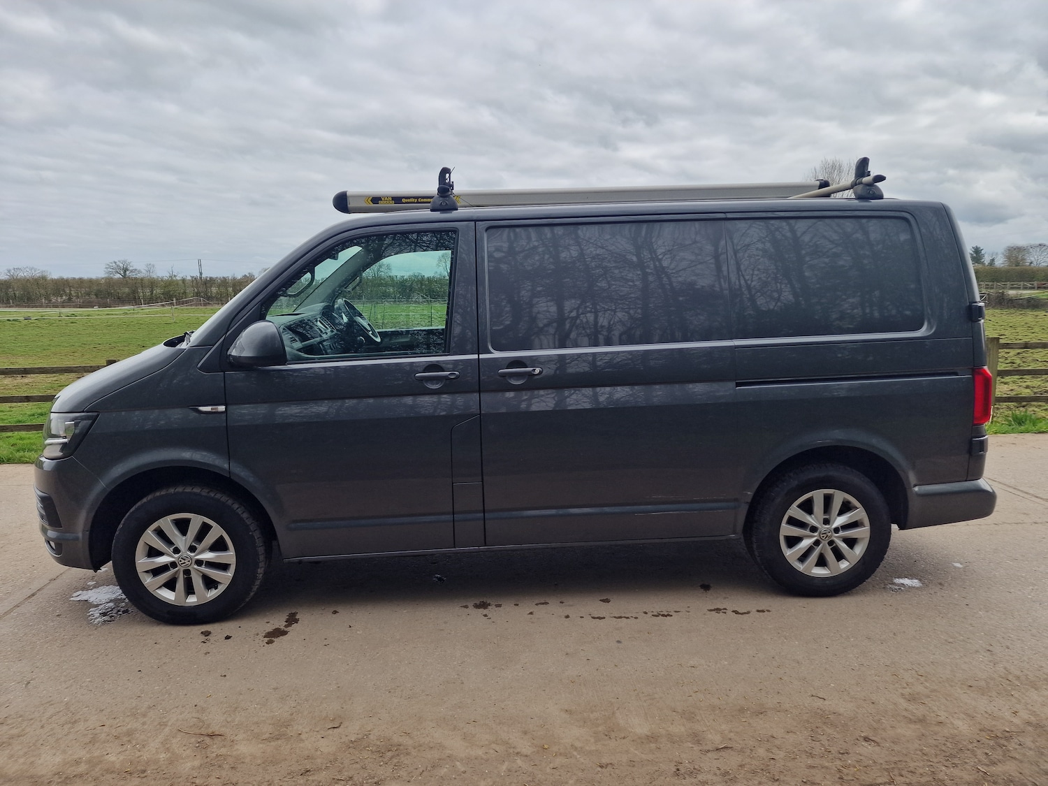 Used Volkswagen Transporter 2016 for sale - 78106018: Photo 9