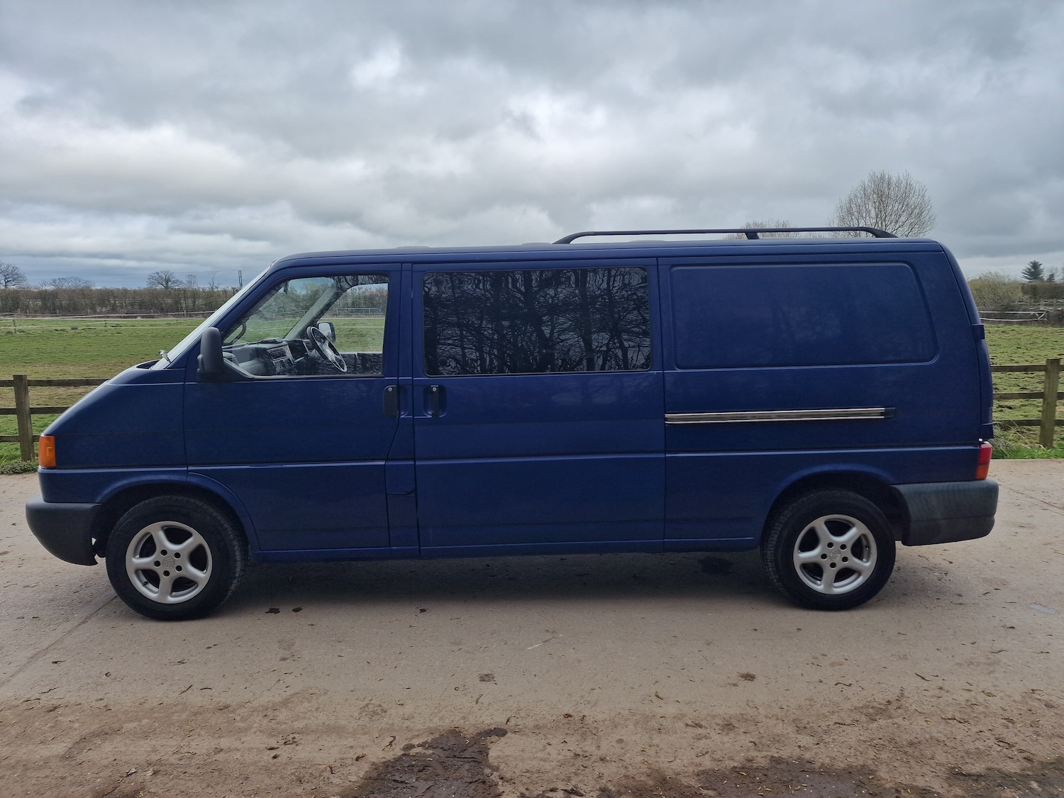 Used Volkswagen Transporter 2000 for sale - 78040215: Photo 9