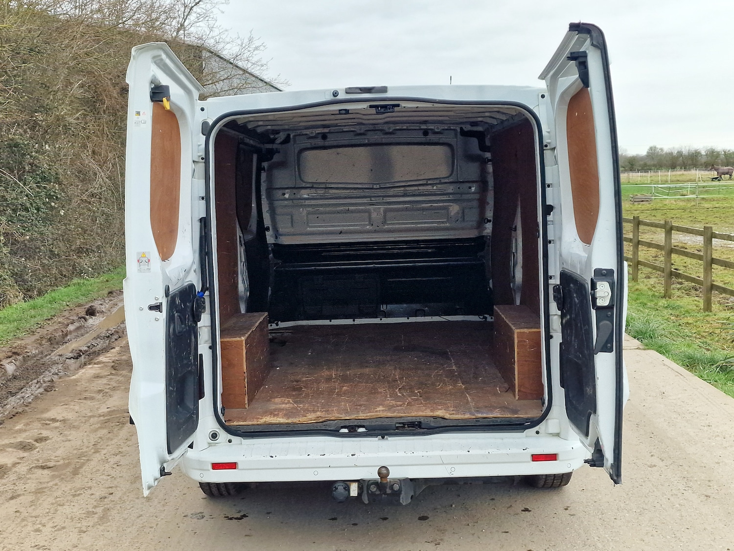 Used Vauxhall Vivaro 2016 for sale - 77592423: Photo 14