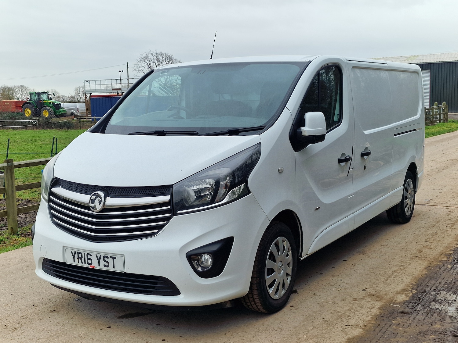 Used Vauxhall Vivaro 2016 for sale - 77592423: Photo 3
