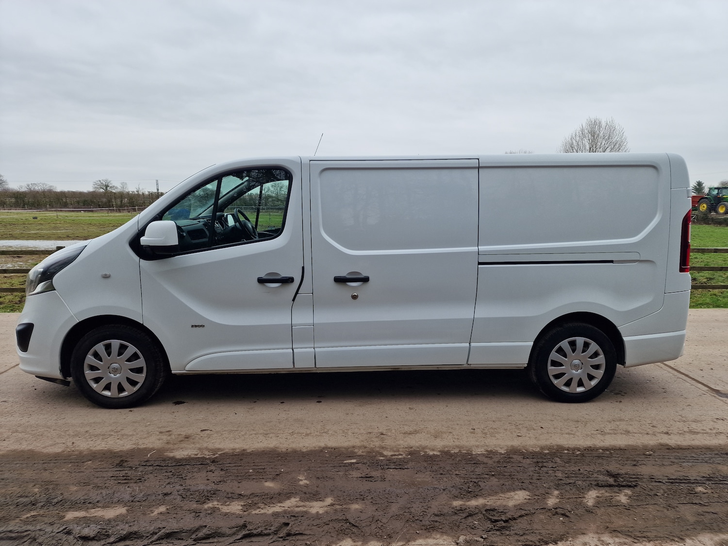 Used Vauxhall Vivaro 2016 for sale - 77592423: Photo 8