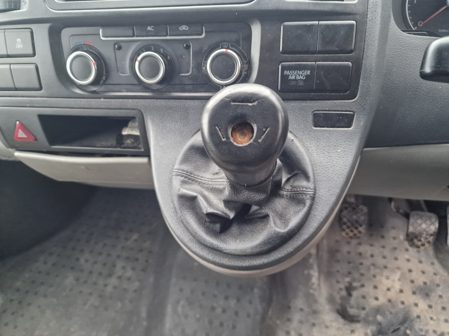 Used Volkswagen Transporter 2012 for sale - 77420287: Photo 18