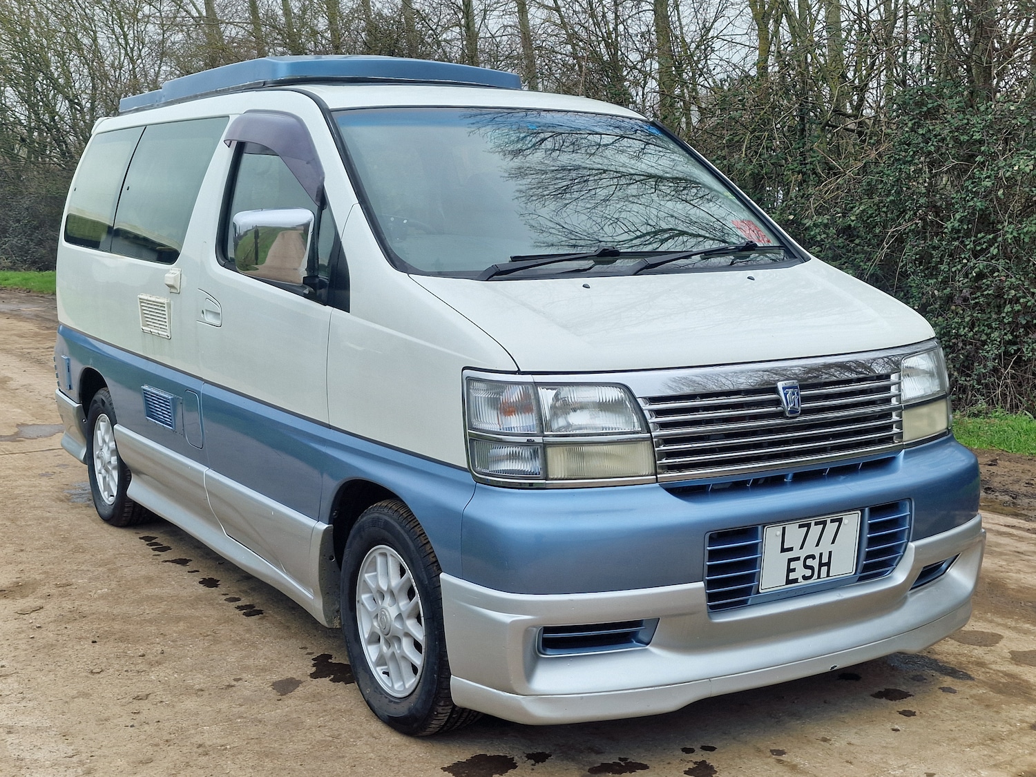 Used Nissan Elgrand 2010 for sale - 77878778: Photo 2