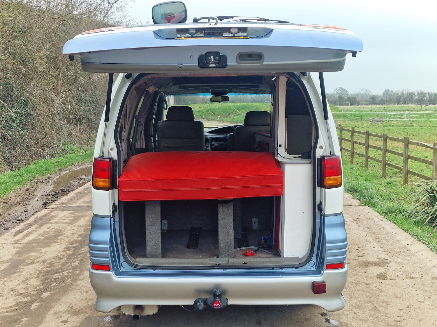 Used Nissan Elgrand 2010 for sale - 77878778: Photo 9