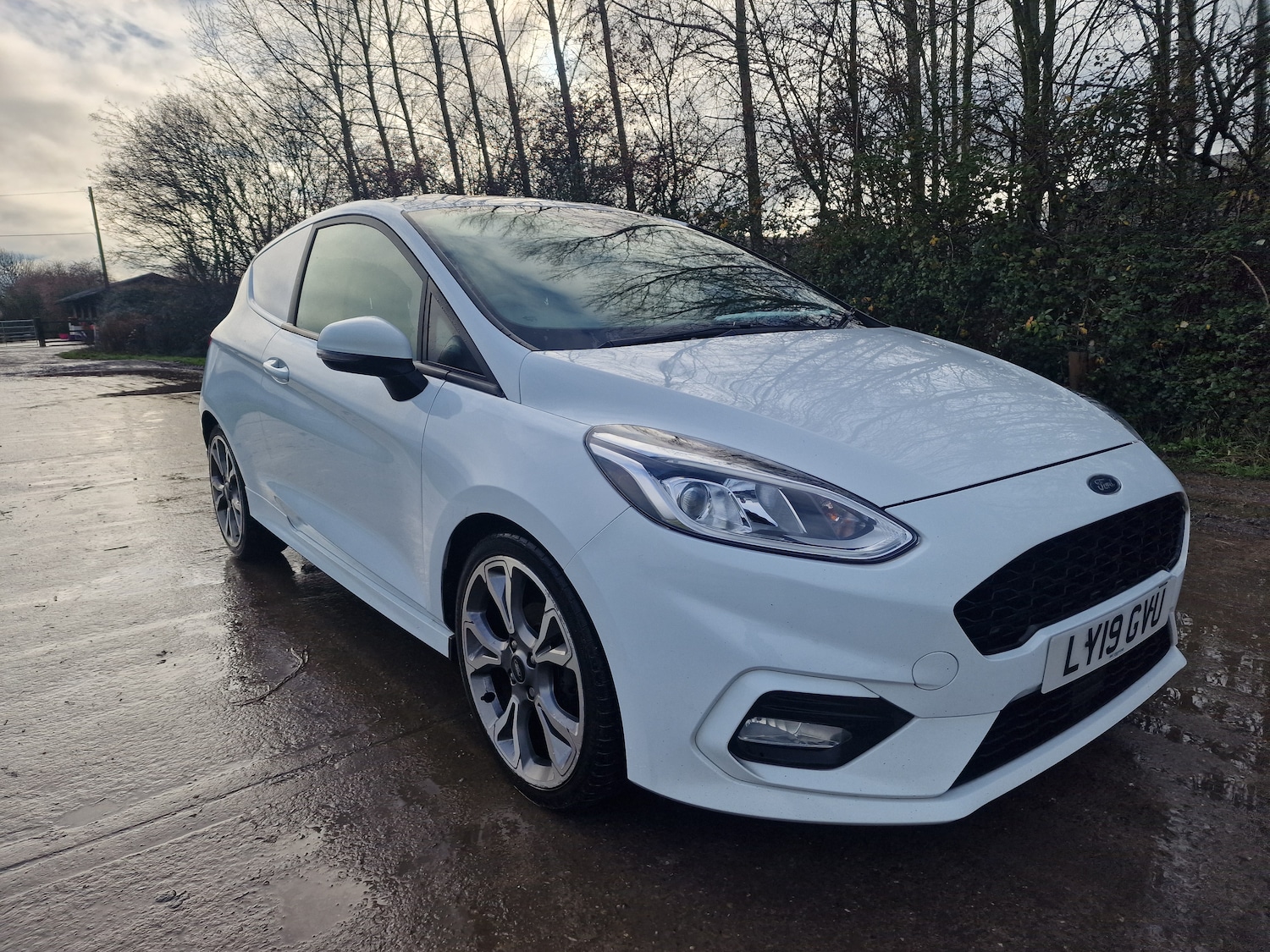 Used Ford Fiesta 2019 for sale - 76921561: Photo 3