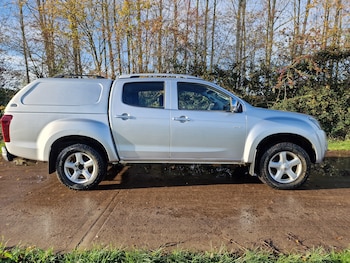 Used Isuzu D-Max 2017 for sale - 76482838: Photo