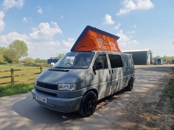 Used Volkswagen Beetle 1997 for sale - 78409038: Photo