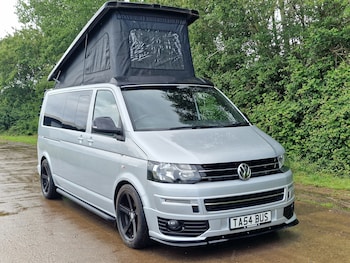 Used Volkswagen Transporter Shuttle 2004 for sale - 78840010: Photo