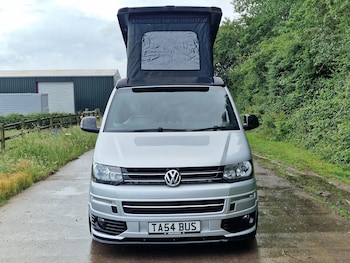 Used Volkswagen Transporter Shuttle 2004 for sale - 78840010: Photo