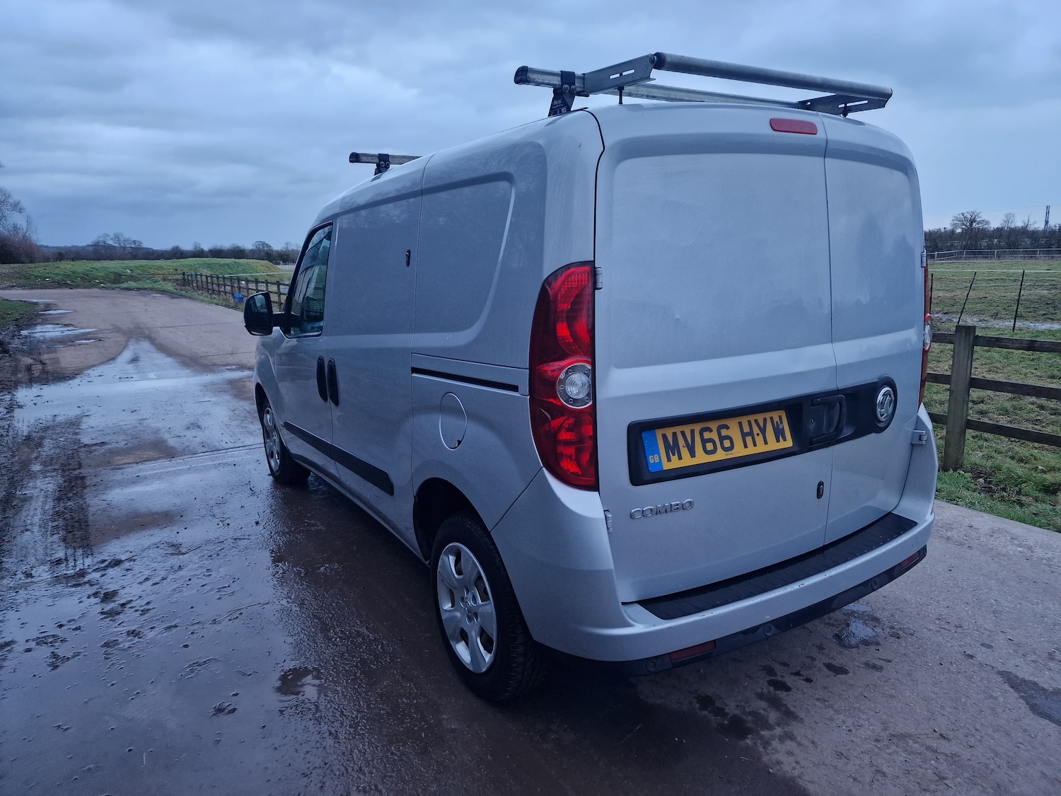 Used Vauxhall Combo 2016 for sale - 77420289: Photo 6