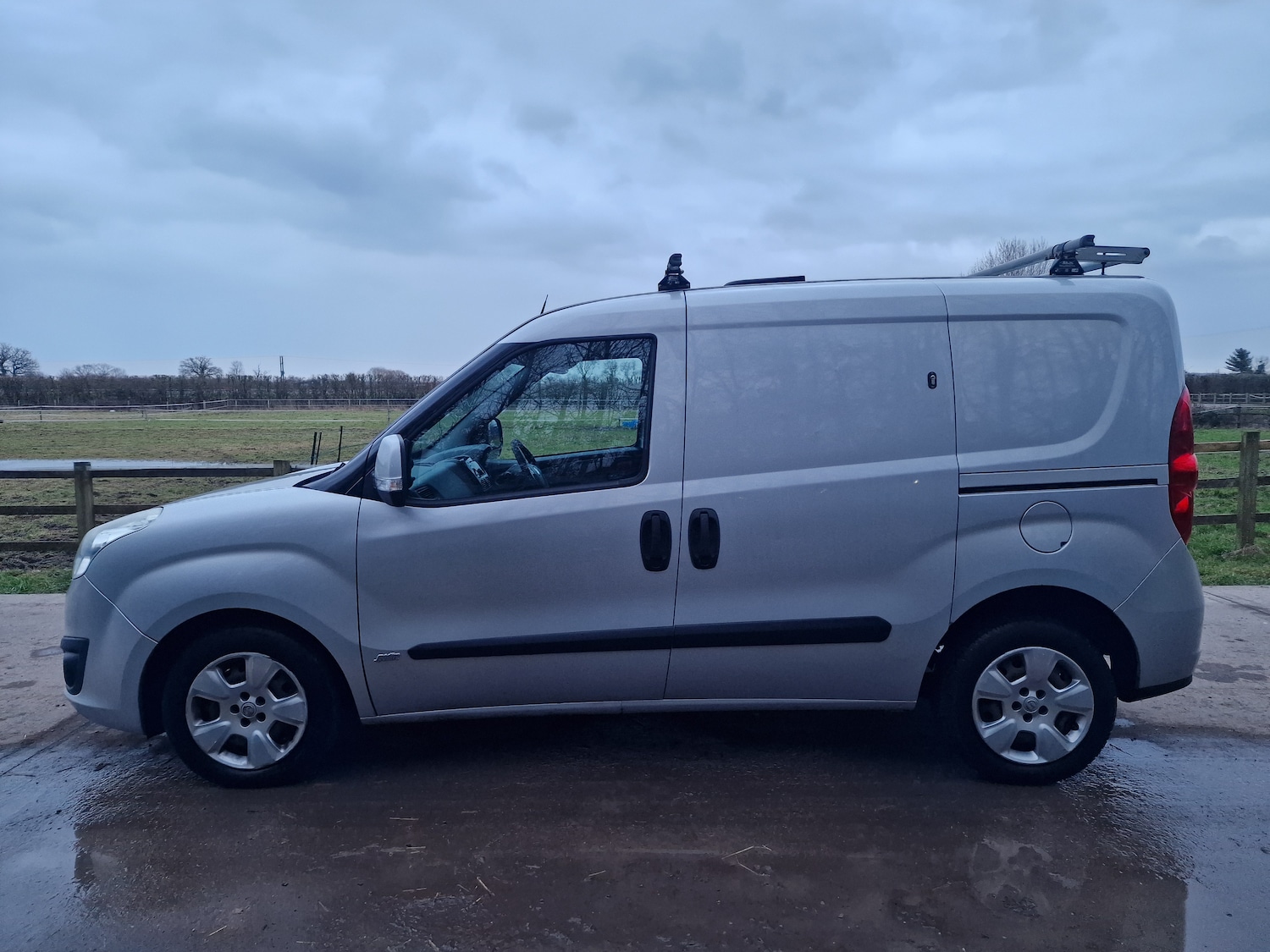 Used Vauxhall Combo 2016 for sale - 77420289: Photo 8