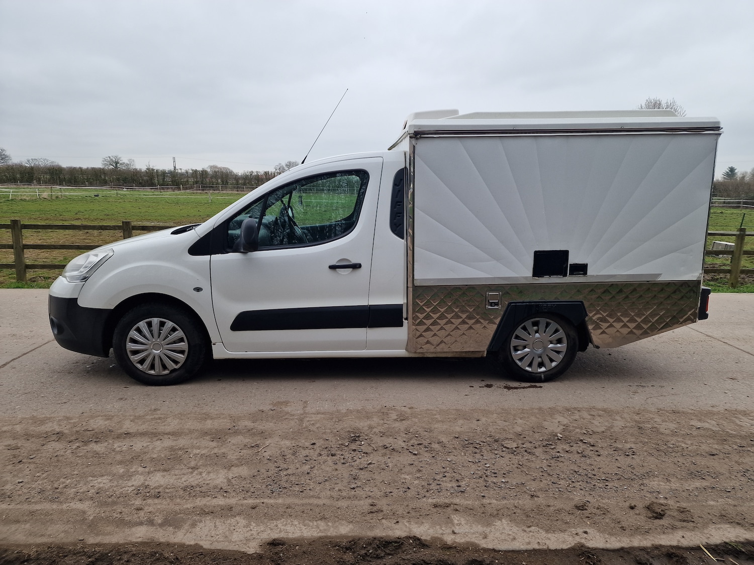 Used Citroen Berlingo 2011 for sale - 77789493: Photo 9