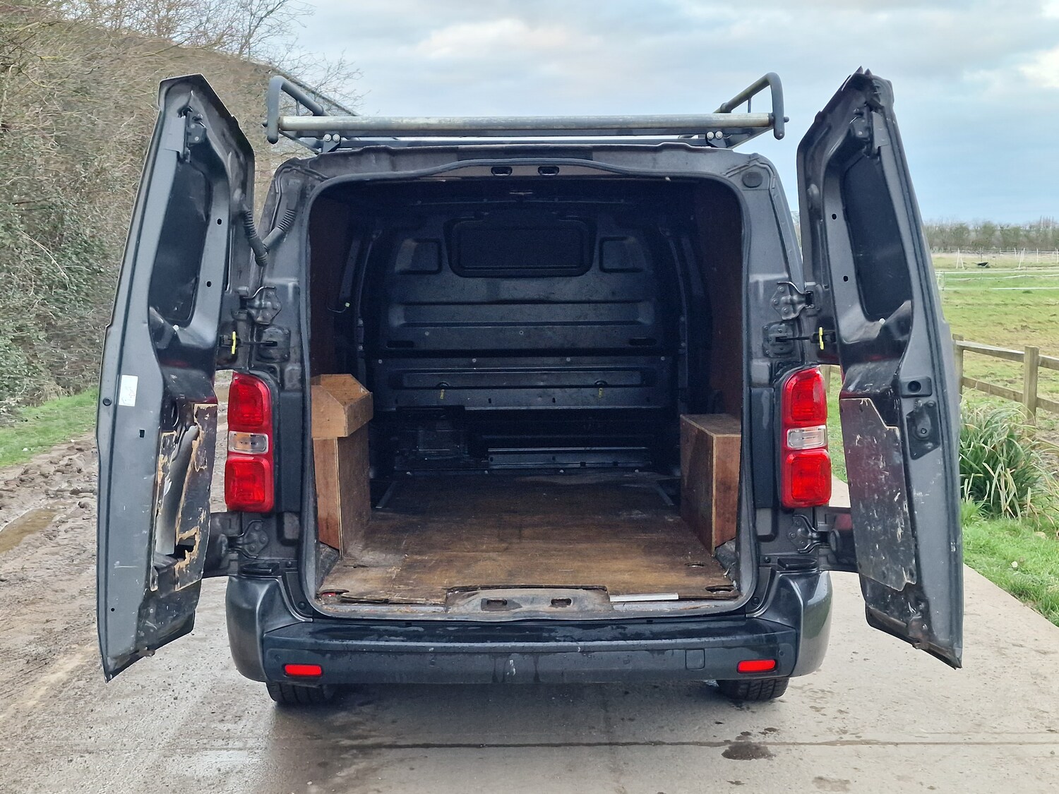 Used Vauxhall Vivaro 2020 for sale - 77675766: Photo 6