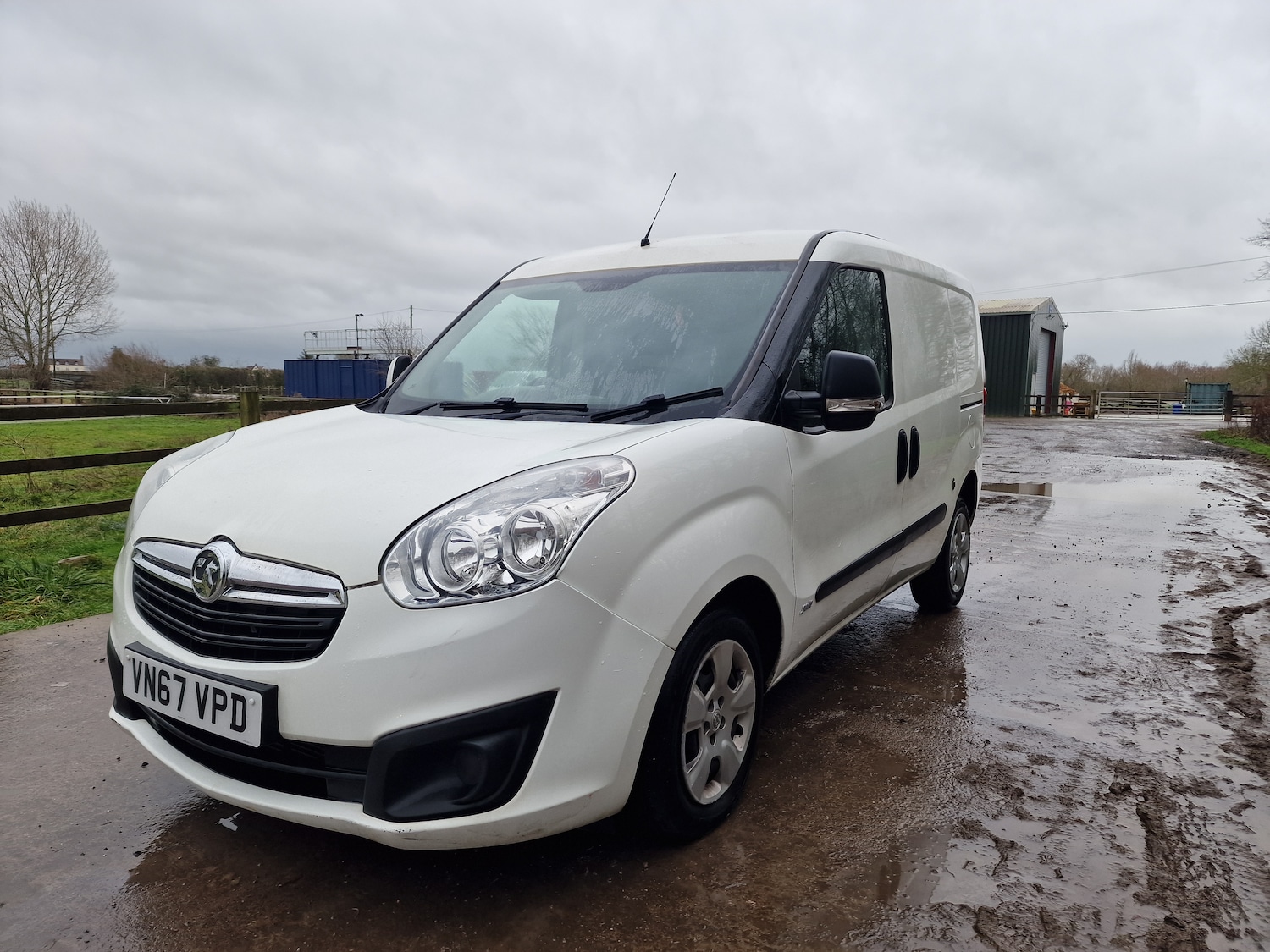 Used Vauxhall Combo 2017 for sale - 77277558: Photo 2