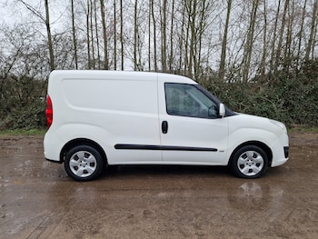 Used Vauxhall Combo 2017 for sale - 77277558: Photo