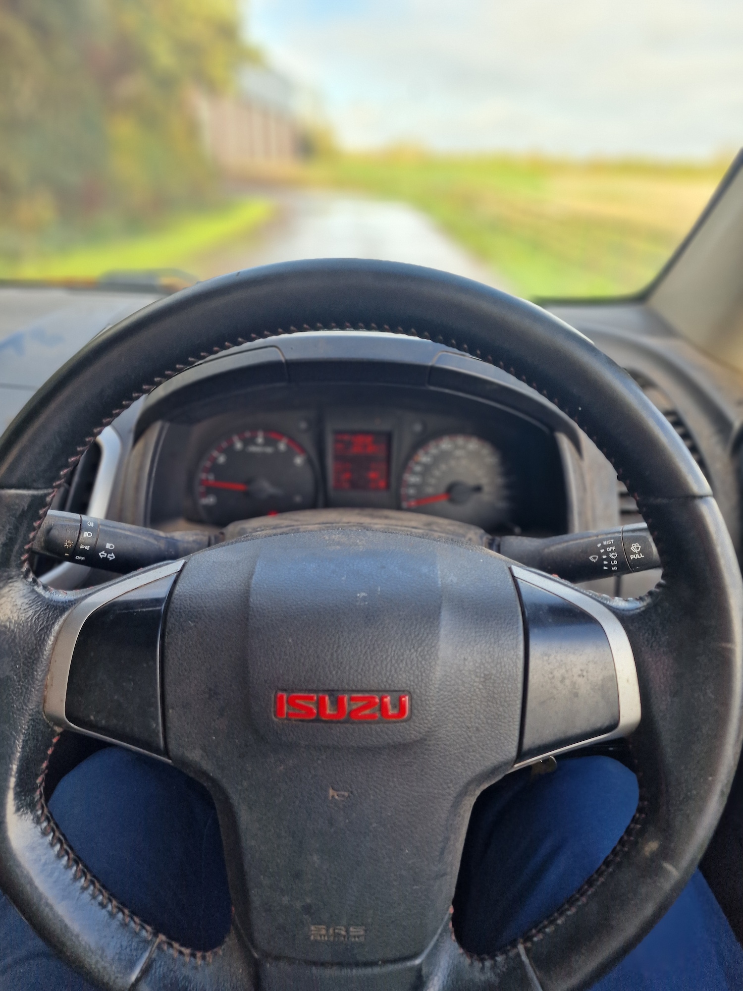 Used Isuzu D-Max 2016 for sale - 76322180: Photo 14