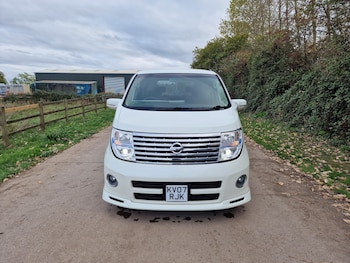 Used Nissan Elgrand 2021 for sale - 76694122: Photo