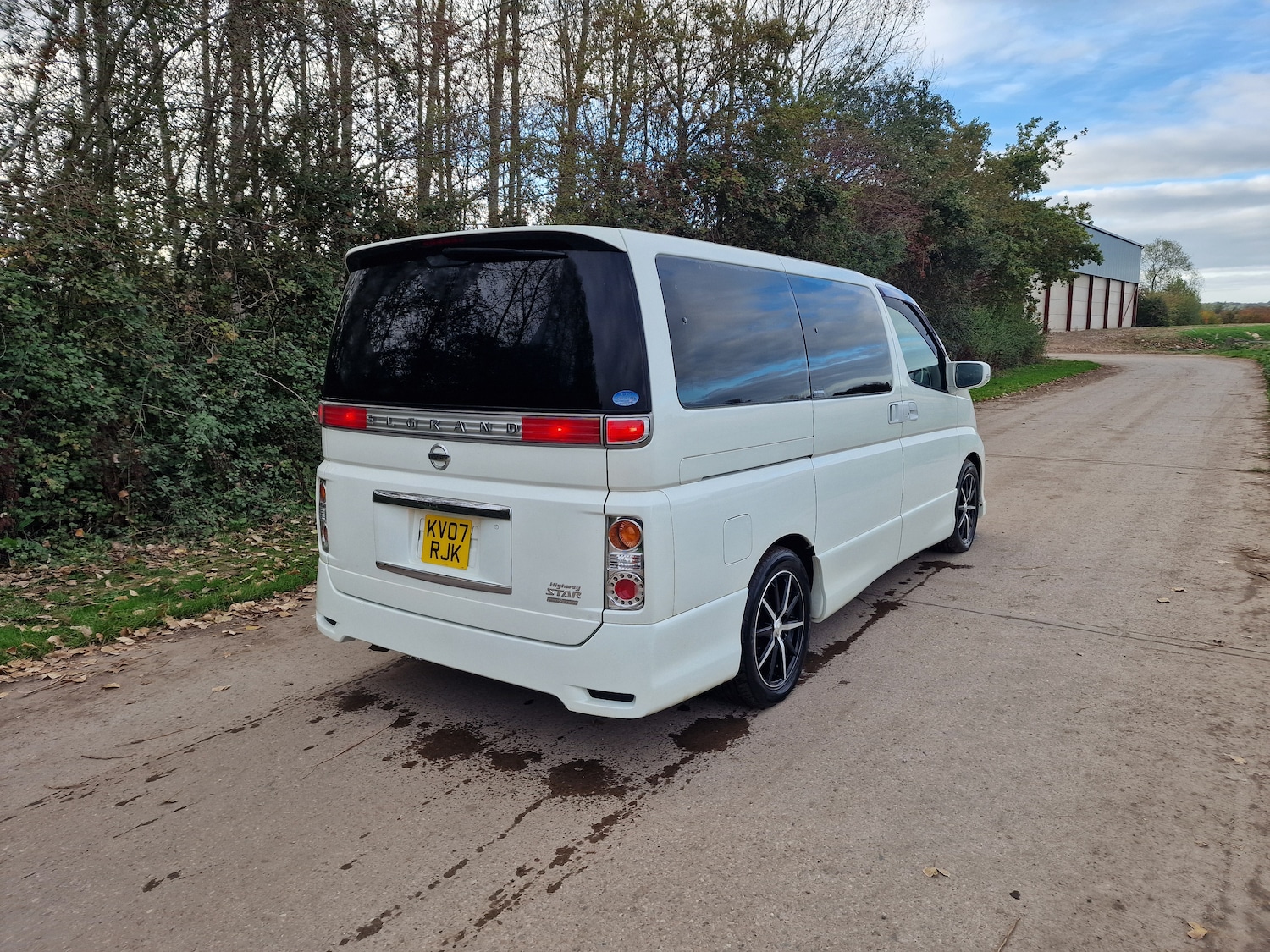 Used Nissan Elgrand 2021 for sale - 76694122: Photo 5