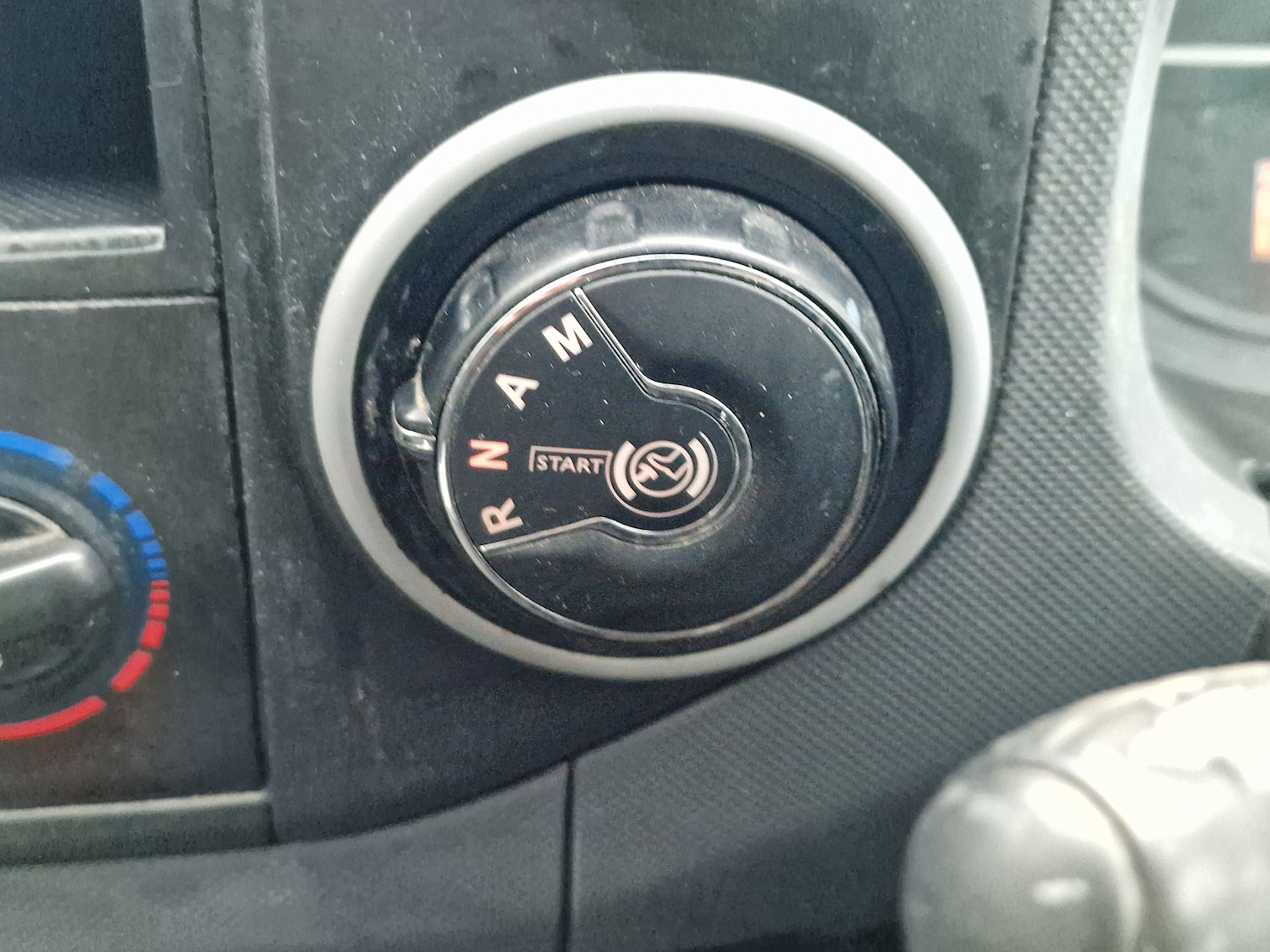 Used Peugeot Partner 2017 for sale - 77845444: Photo 19