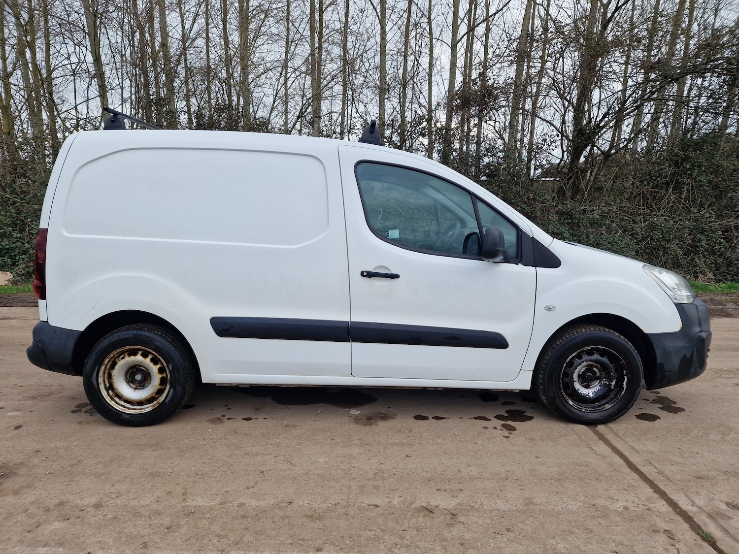 Used Peugeot Partner 2017 for sale - 77845444: Photo 4