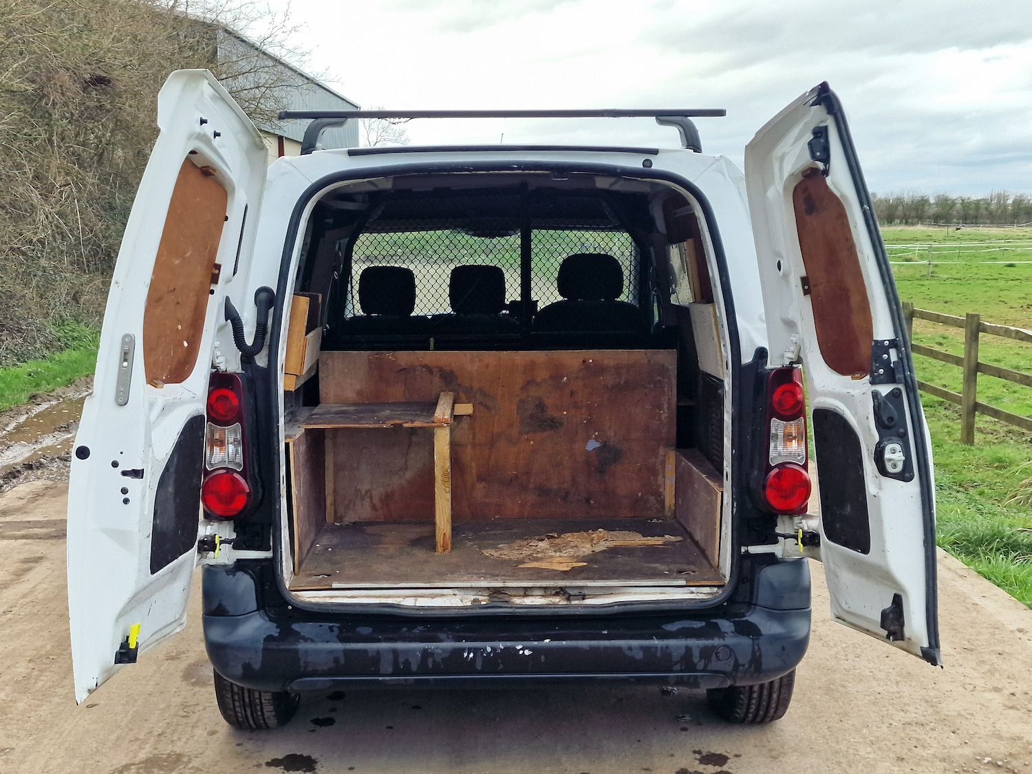 Used Peugeot Partner 2017 for sale - 77845444: Photo 7