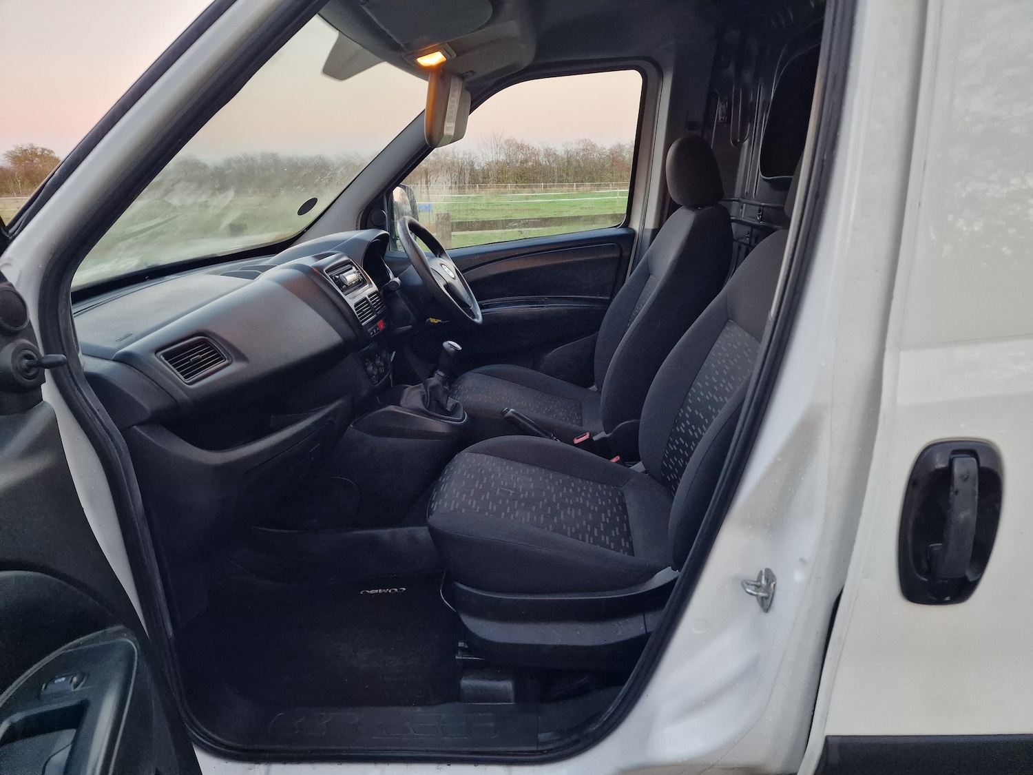 Used Vauxhall Combo 2018 for sale - 76697276: Photo 19