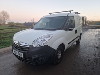 Used Vauxhall Combo 2018 for sale - 76697276: Photo