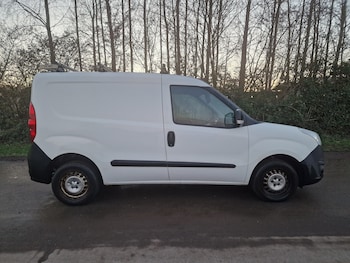 Used Vauxhall Combo 2018 for sale - 76697276: Photo