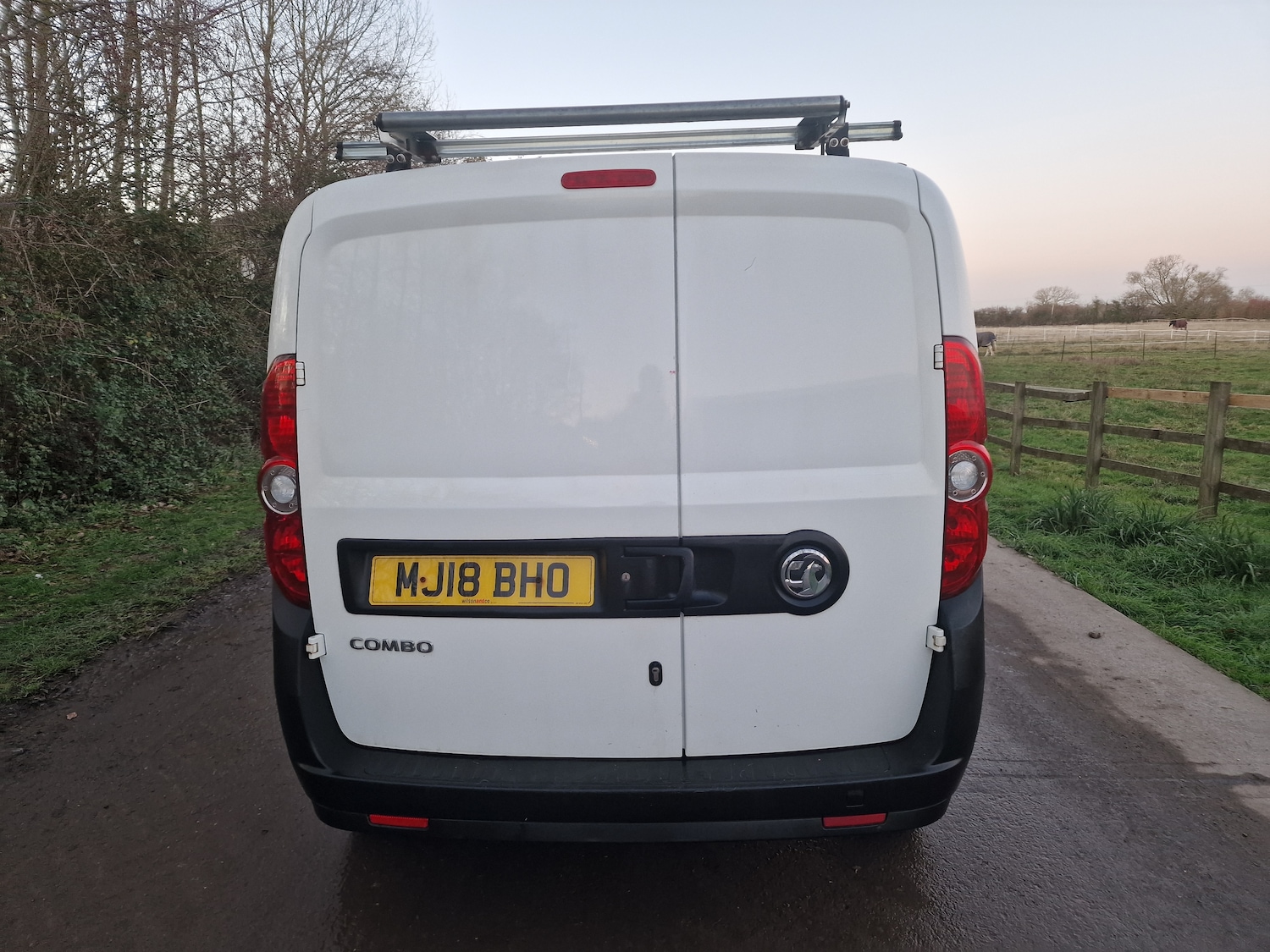 Used Vauxhall Combo 2018 for sale - 76697276: Photo 9