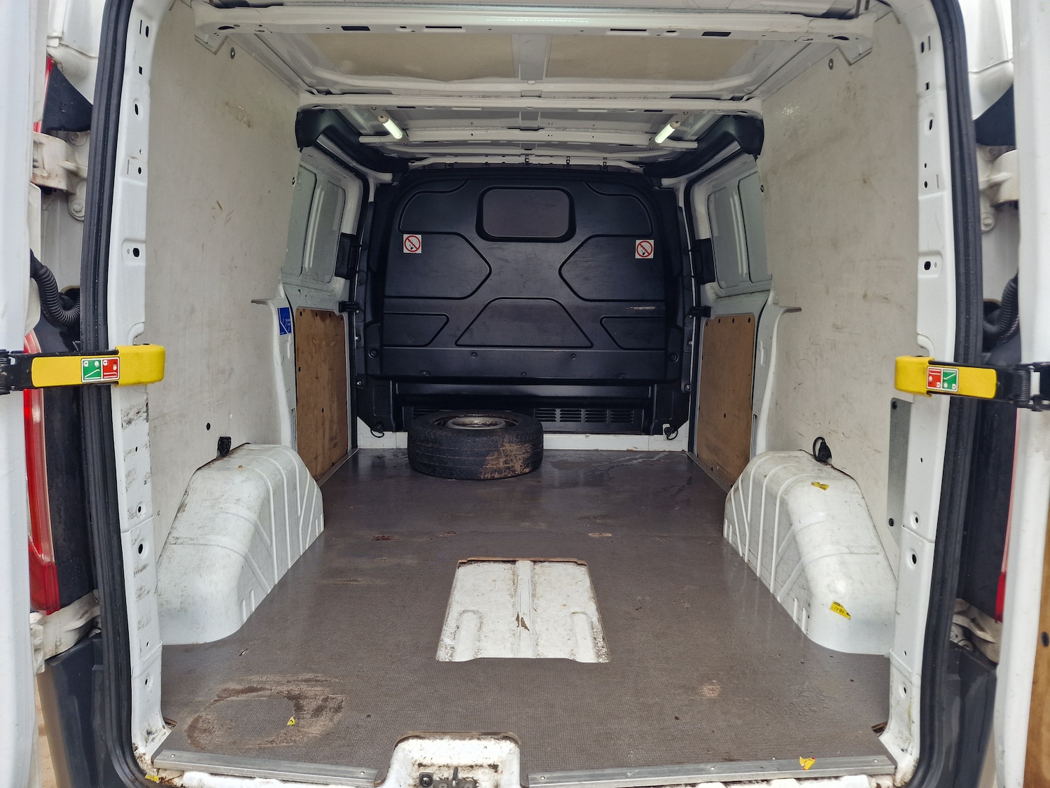 Used Ford Transit Custom 2017 for sale - 77872328: Photo 10