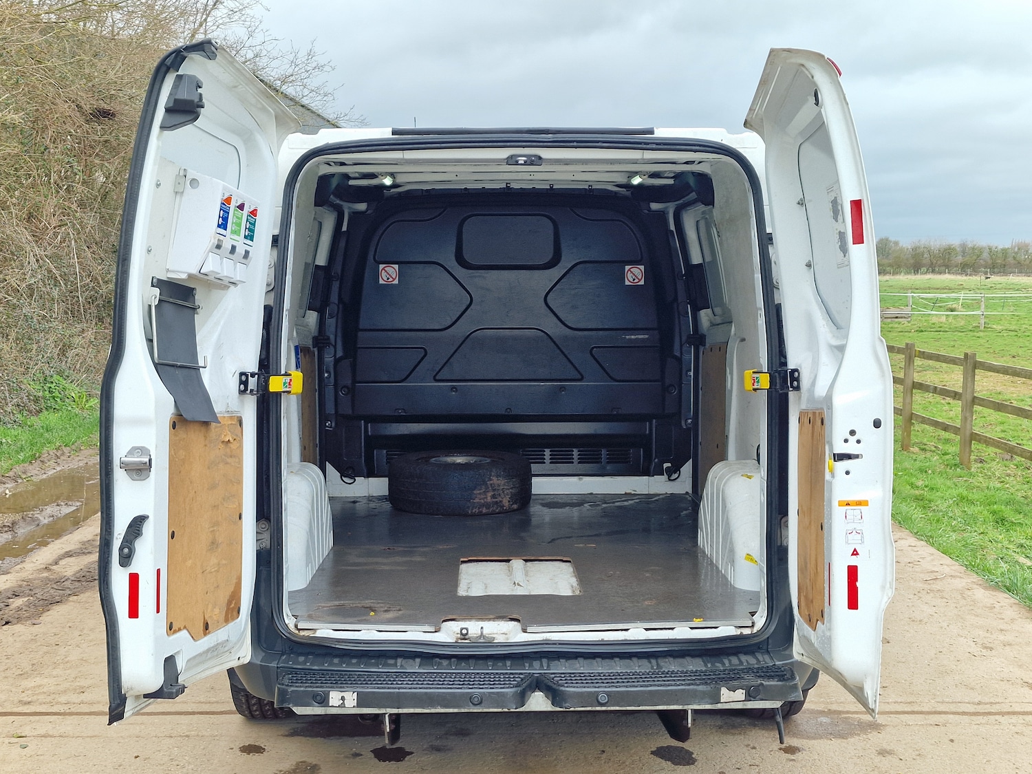 Used Ford Transit Custom 2017 for sale - 77872328: Photo 14