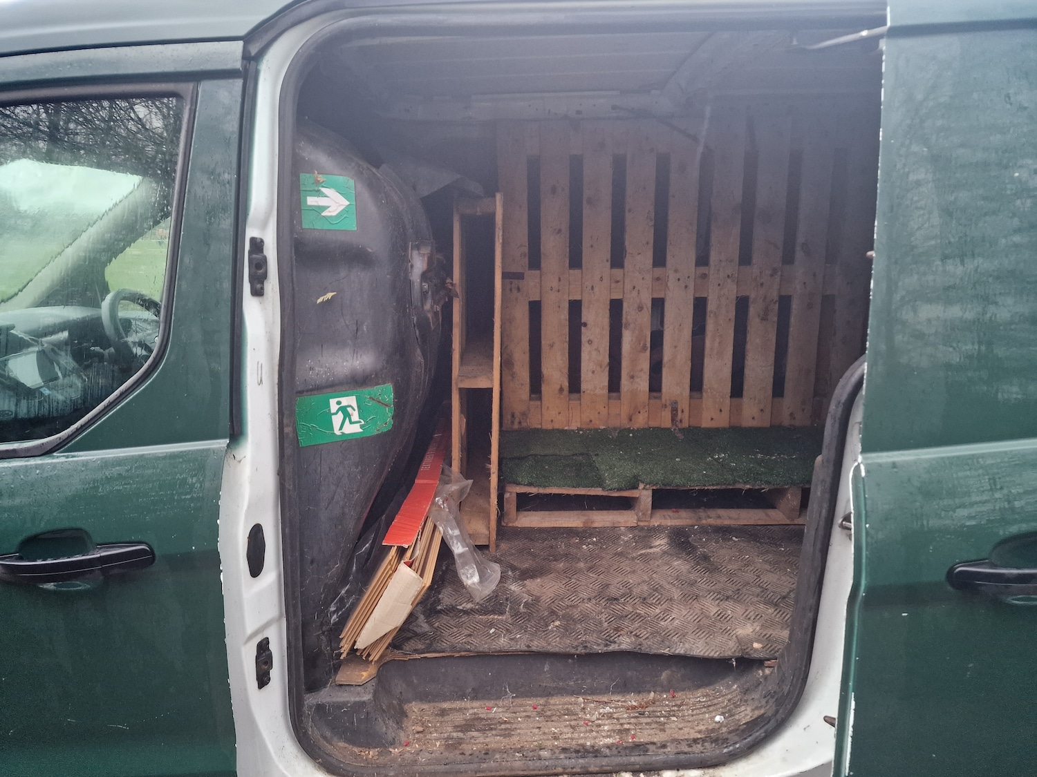 Used Ford Transit Connect 2015 for sale - 76957049: Photo 9