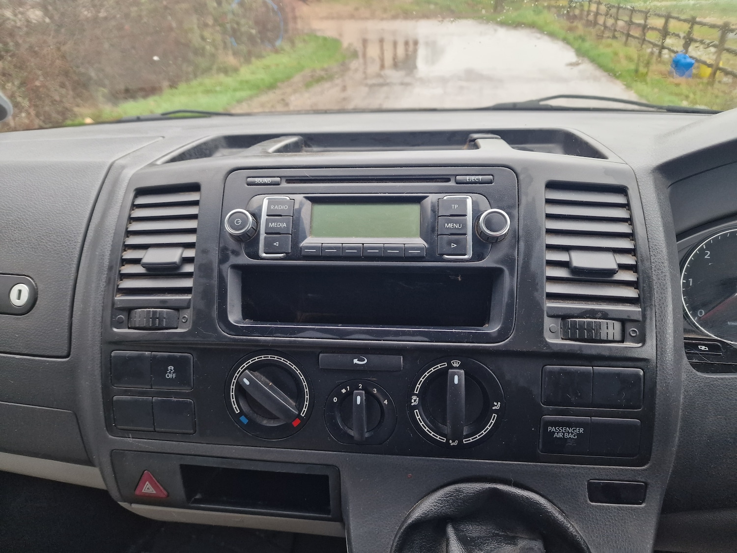 Used Volkswagen Transporter 2011 for sale - 77536162: Photo 12