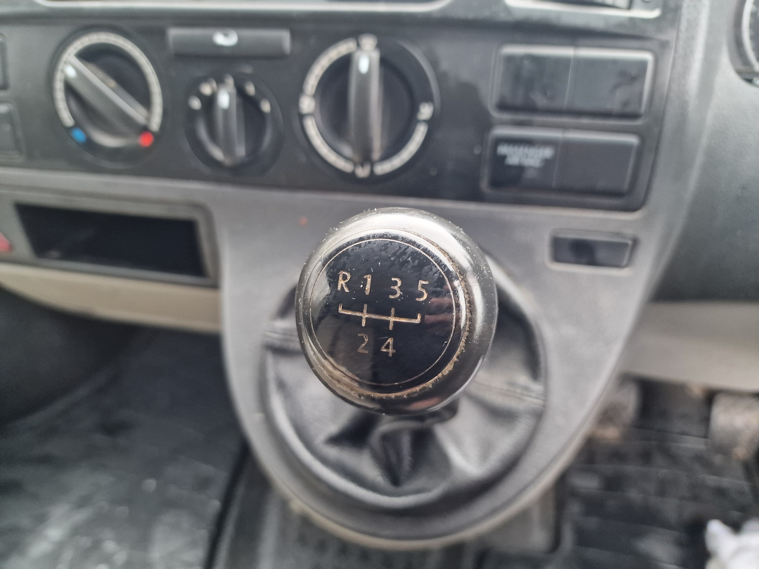 Used Volkswagen Transporter 2011 for sale - 77536162: Photo 18