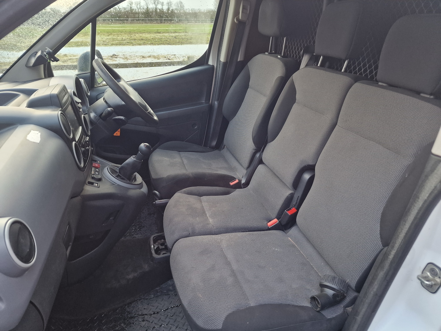 Used Peugeot Partner 2017 for sale - 77571173: Photo 12