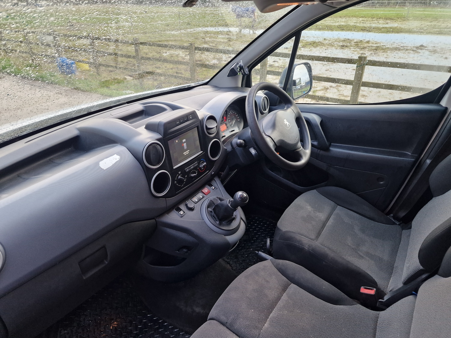 Used Peugeot Partner 2017 for sale - 77571173: Photo 14