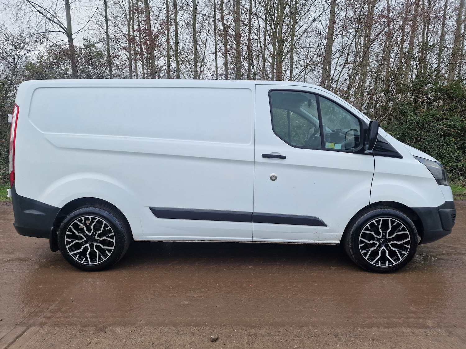 Used Ford Transit Custom 2017 for sale - 76692889: Photo 4