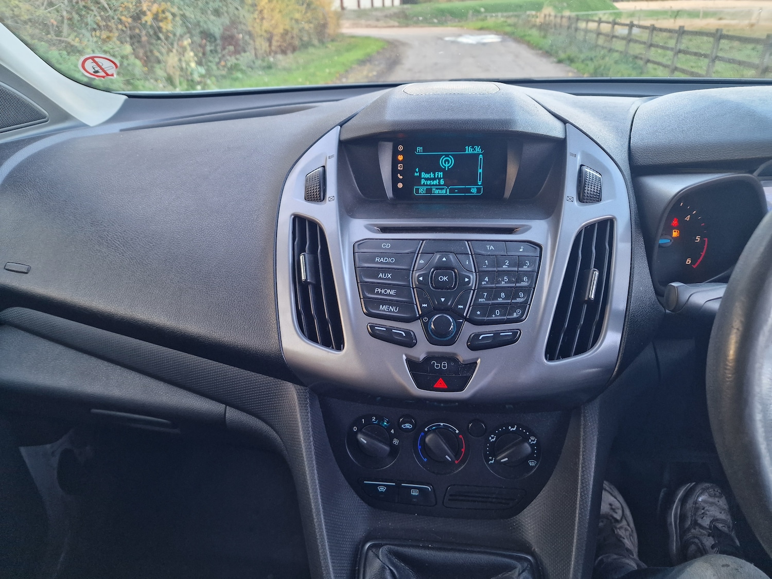 Used Ford Transit Connect 2014 for sale - 76415640: Photo 13