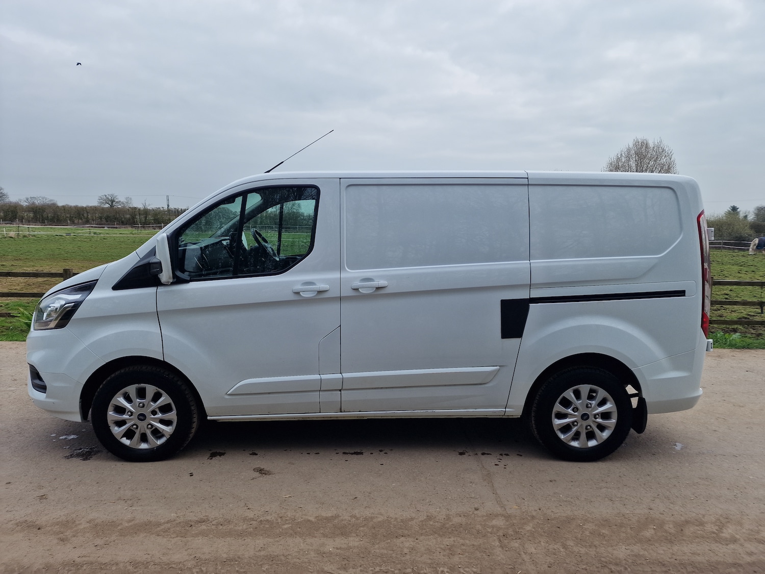 Used Ford Transit Custom 2021 for sale - 77988900: Photo 8