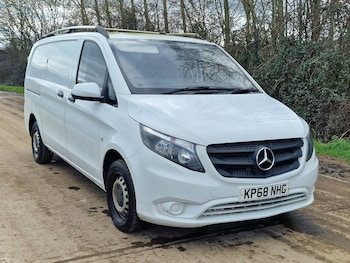 Used Mercedes-Benz Vito 2018 for sale - 77845442: Photo